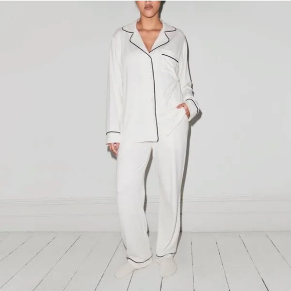 Lounge Story Beauty Pie PJ Set - Picture 1 of 8